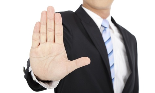 ۴ راه برای اینکه کسی به خودش اجازه ندهد به ما توهین و بی احترامی کند!