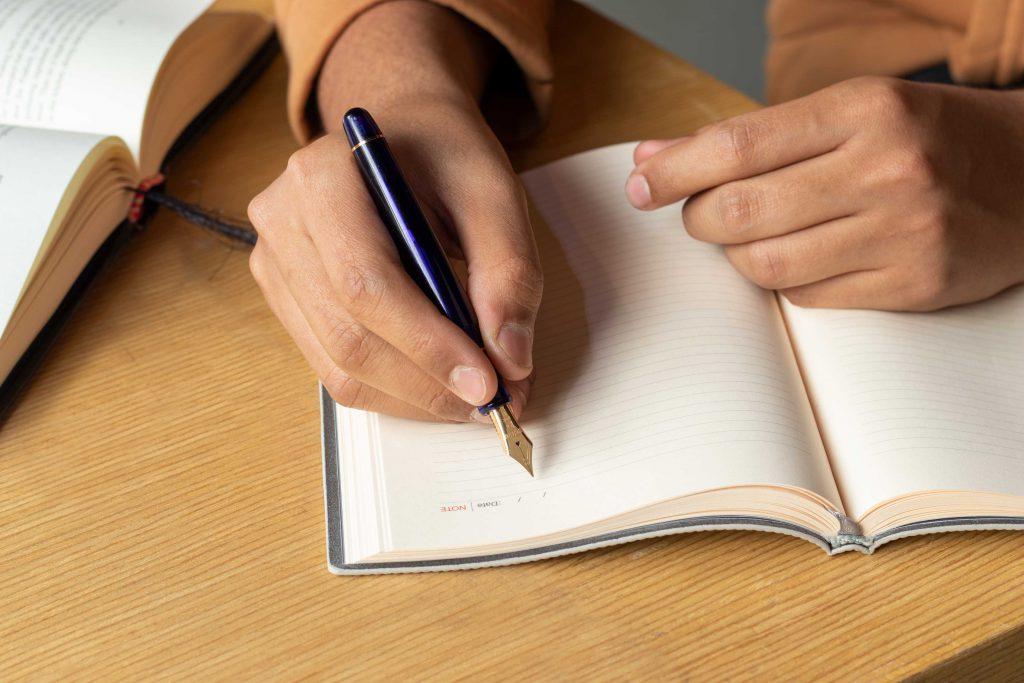 تپش قلم در مسیر تحول